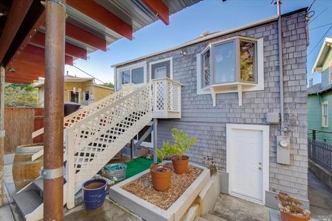 917 Virginia St, Vallejo, CA 94590 photo 2