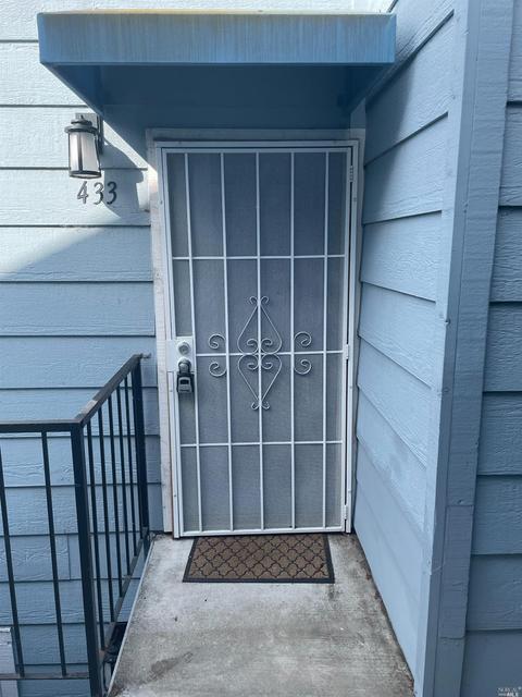433 Lighthouse Dr, Vallejo, CA 94590 photo 2