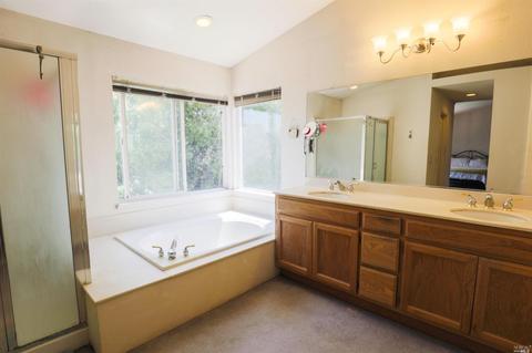 8704 Holly Leaf Dr, Windsor, CA 95492 photo 8