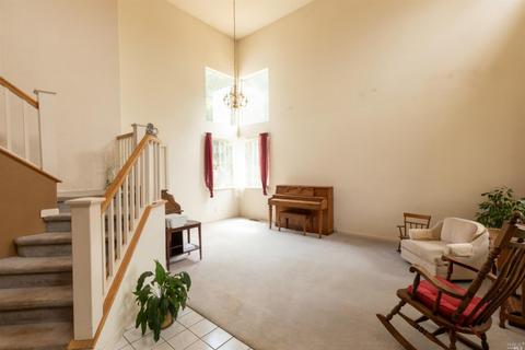 8704 Holly Leaf Dr, Windsor, CA 95492 photo 2