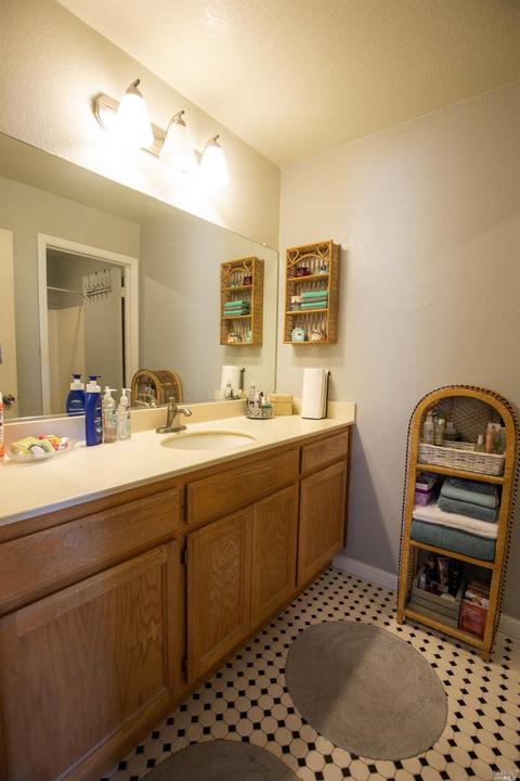 8704 Holly Leaf Dr, Windsor, CA 95492 photo 10