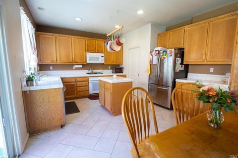8704 Holly Leaf Dr, Windsor, CA 95492 photo 5