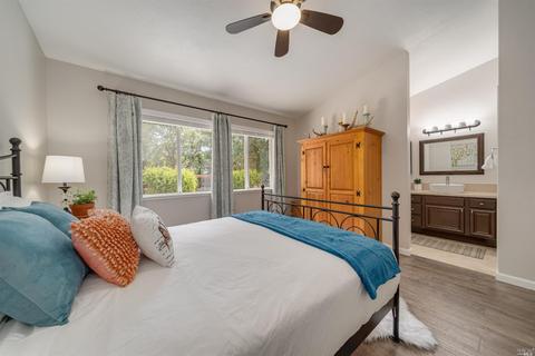 915 Foothill Dr, Windsor, CA 95492 photo 13