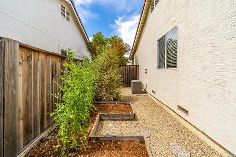 915 Foothill Dr, Windsor, CA 95492 photo 25