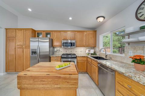 915 Foothill Dr, Windsor, CA 95492 photo 9