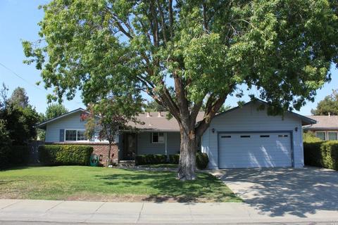 710 W D St N, Dixon, CA 95620 photo 1