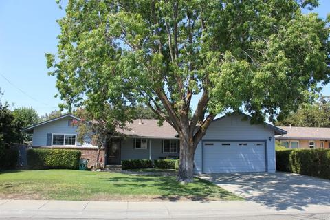 710 W D St N, Dixon, CA 95620 photo 2
