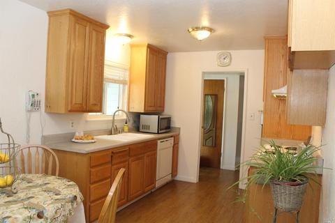 710 W D St N, Dixon, CA 95620 photo 11