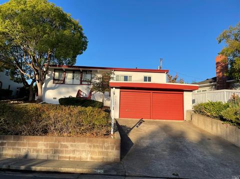 30 La Vuelta St, Vallejo, CA 94590 photo 3
