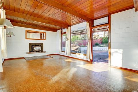 30 La Vuelta St, Vallejo, CA 94590 photo 6
