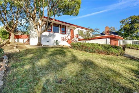 30 La Vuelta St, Vallejo, CA 94590 photo 2
