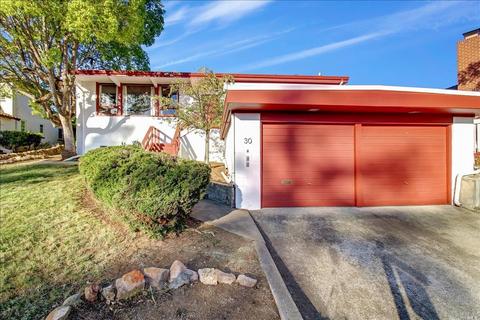 30 La Vuelta St, Vallejo, CA 94590 photo 1