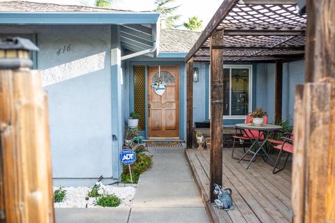 416 Hartwick Ln, Fairfield, CA 94533 photo 3