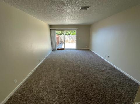 130 Hamilton Ct, Vallejo, CA 94589 photo 5