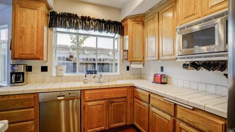 142 Bald Eagle Dr, Vacaville, CA 95688 photo 12
