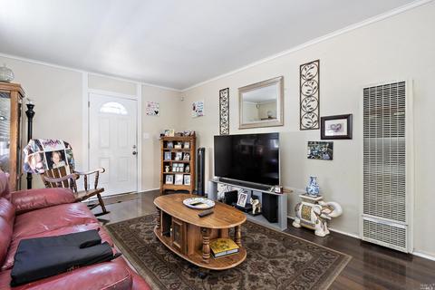 141 Howard Ave, Vallejo, CA 94589 photo 2