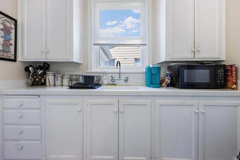 141 Howard Ave, Vallejo, CA 94589 photo 9