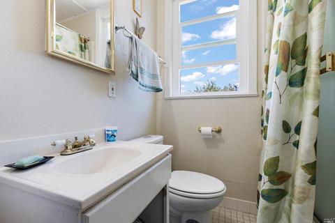 141 Howard Ave, Vallejo, CA 94589 photo 12