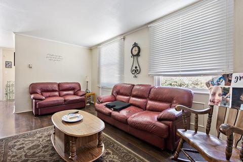 141 Howard Ave, Vallejo, CA 94589 photo 4