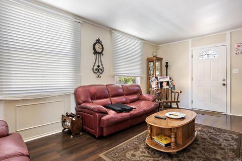 141 Howard Ave, Vallejo, CA 94589 photo 3