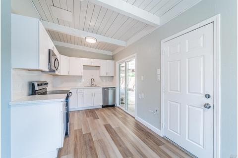 1409 Monroe St, Fairfield, CA 94533 photo 6