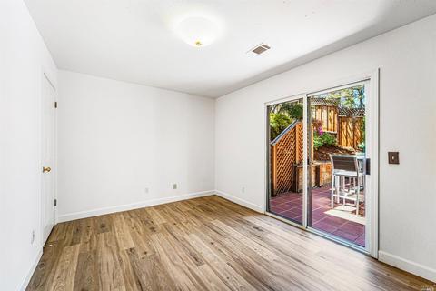 616 E J St, Benicia, CA 94510 photo 15