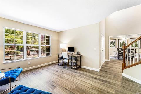 616 E J St, Benicia, CA 94510 photo 4
