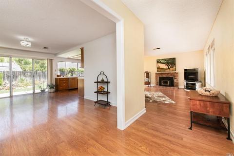 749 Corte Granada, Vacaville, CA 95688 photo 10