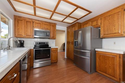 749 Corte Granada, Vacaville, CA 95688 photo 18