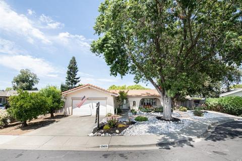 749 Corte Granada, Vacaville, CA 95688 photo 3