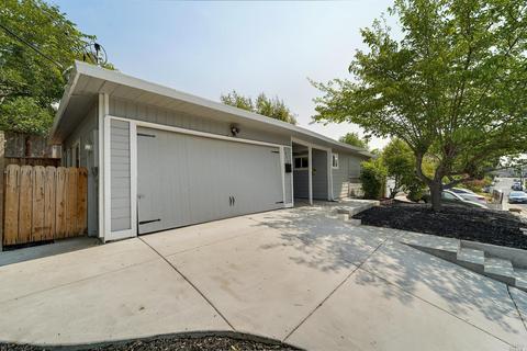2073 Overhill Rd, Concord, CA 94520 photo 2