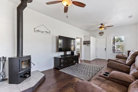 293 E Valley St, Willits, CA 95490 photo 4