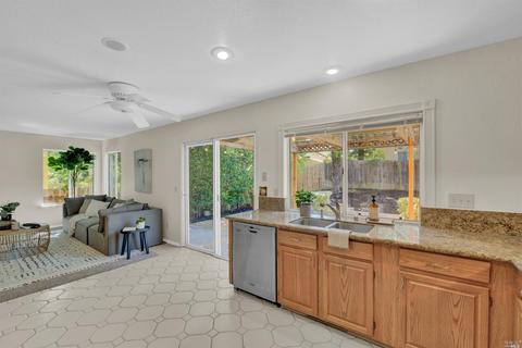 484 Bald Eagle Dr, Vacaville, CA 95688 photo 31