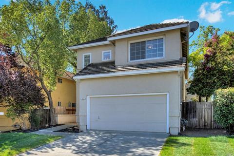 484 Bald Eagle Dr, Vacaville, CA 95688 photo 2