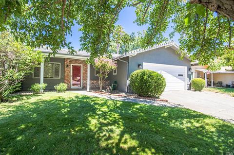 140 E Deodara St, Vacaville, CA 95688 photo 4
