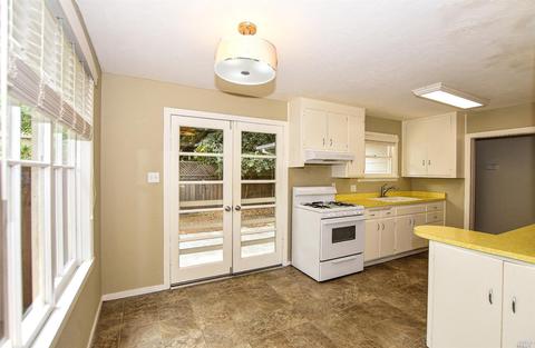 471 E Walnut St, Sonoma, CA 95476 photo 4