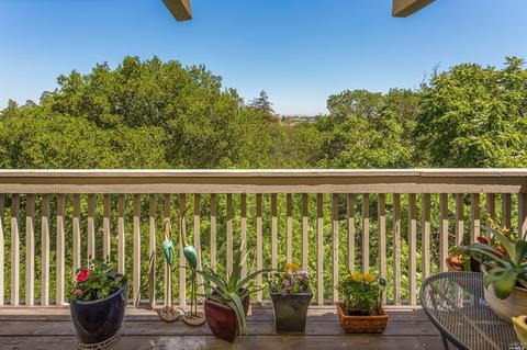 14 Knoll Dr, Fairfield, CA 94534 photo 5