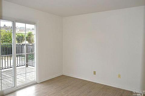372 Pepper Dr, Vallejo, CA 94589 photo 25
