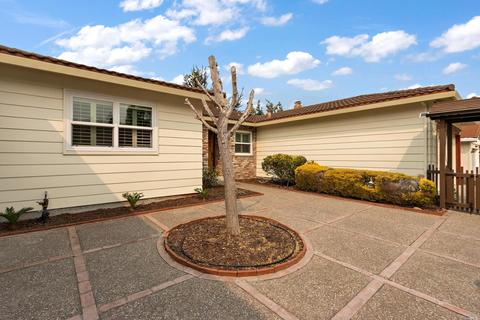 131 Ashton St, Vallejo, CA 94591 photo 2