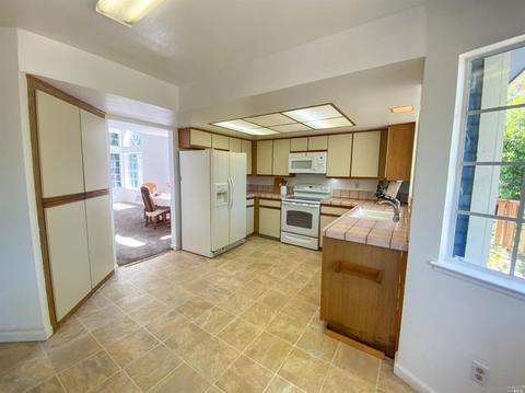 232 Longridge Dr, Vallejo, CA 94591 photo 9