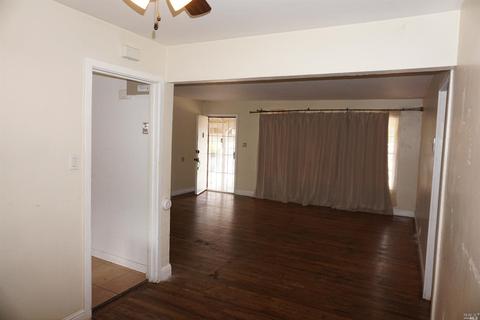 946 Pine St, Vallejo, CA 94590 photo 6