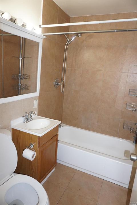 946 Pine St, Vallejo, CA 94590 photo 10