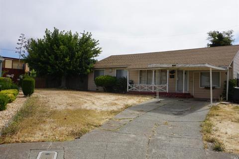 946 Pine St, Vallejo, CA 94590 photo 2