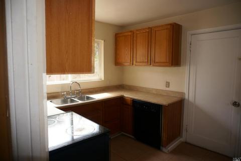 946 Pine St, Vallejo, CA 94590 photo 7