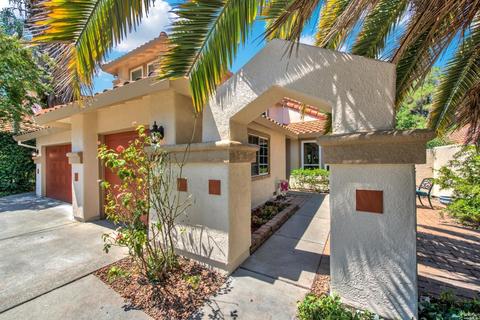 136 Bald Eagle Dr, Vacaville, CA 95688 photo 2