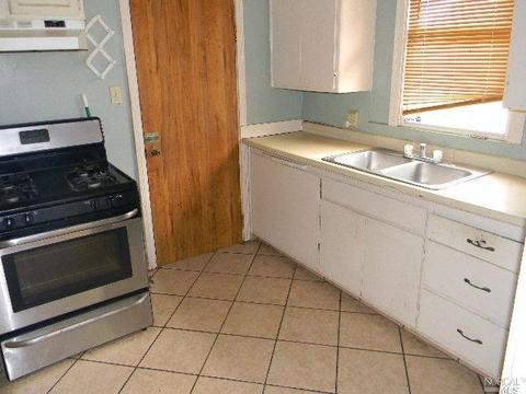 1076 Pine St, Vallejo, CA 94590 photo 4