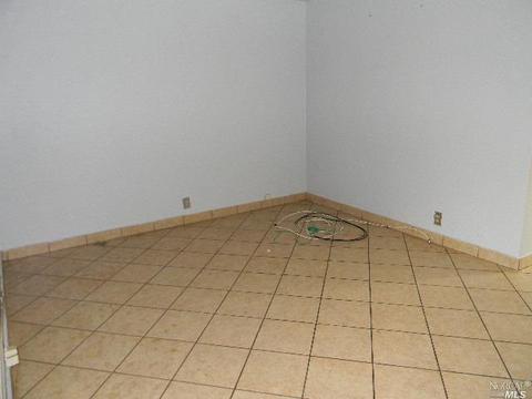 1076 Pine St, Vallejo, CA 94590 photo 3