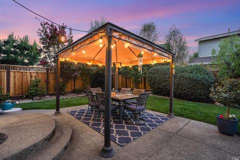 8593 Zinfandel Dr, Windsor, CA 95492 photo 4