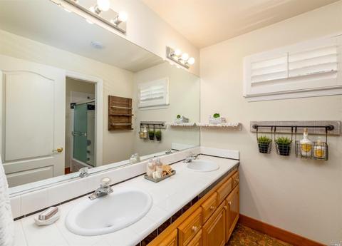 610 Deerfield Ln, Petaluma, CA 94952 photo 47