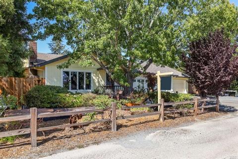 162 Bluebird Dr, Windsor, CA 95492 photo 2